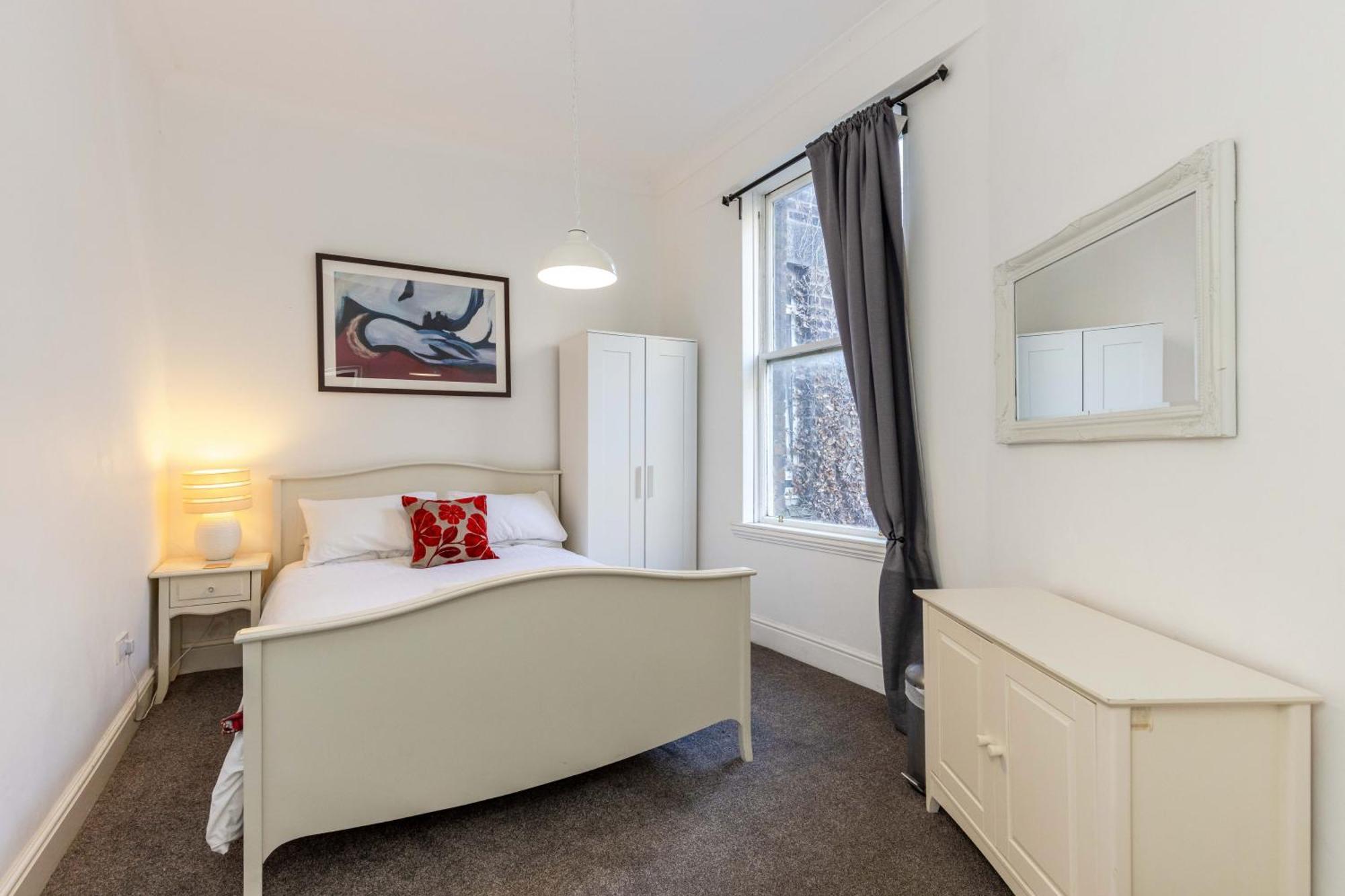 Traditional 3 Bedroom Quiet Duplex Flat By High St, Trams And Buses - Just 1-5 Miles To Centre EDI Eksteriør bilde