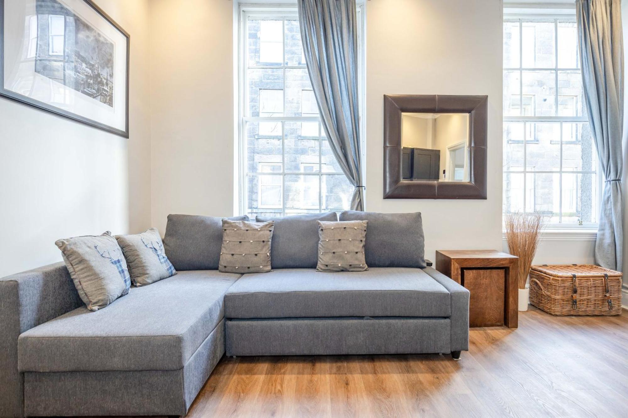 Traditional 3 Bedroom Quiet Duplex Flat By High St, Trams And Buses - Just 1-5 Miles To Centre EDI Eksteriør bilde