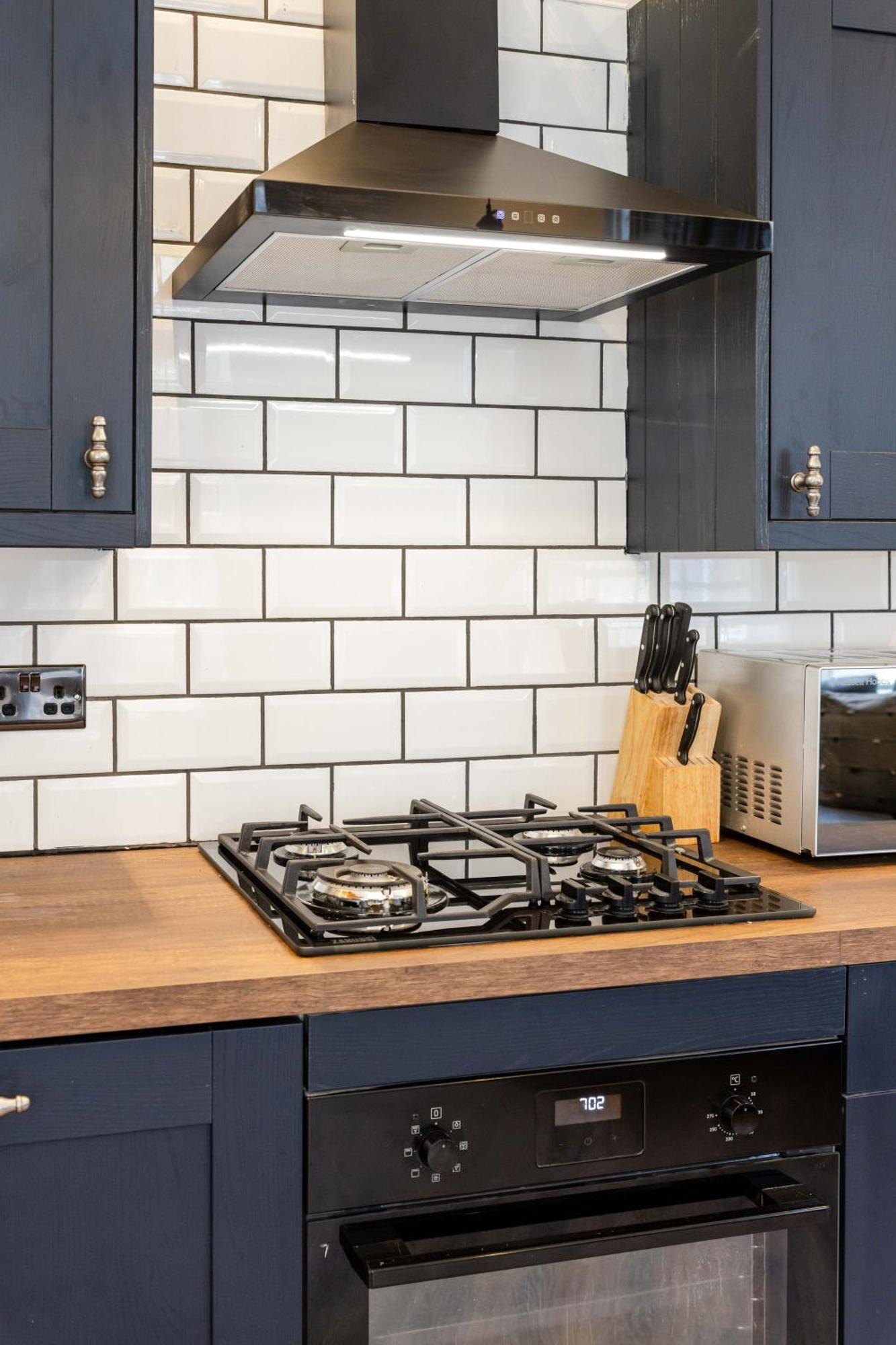 Traditional 3 Bedroom Quiet Duplex Flat By High St, Trams And Buses - Just 1-5 Miles To Centre EDI Eksteriør bilde