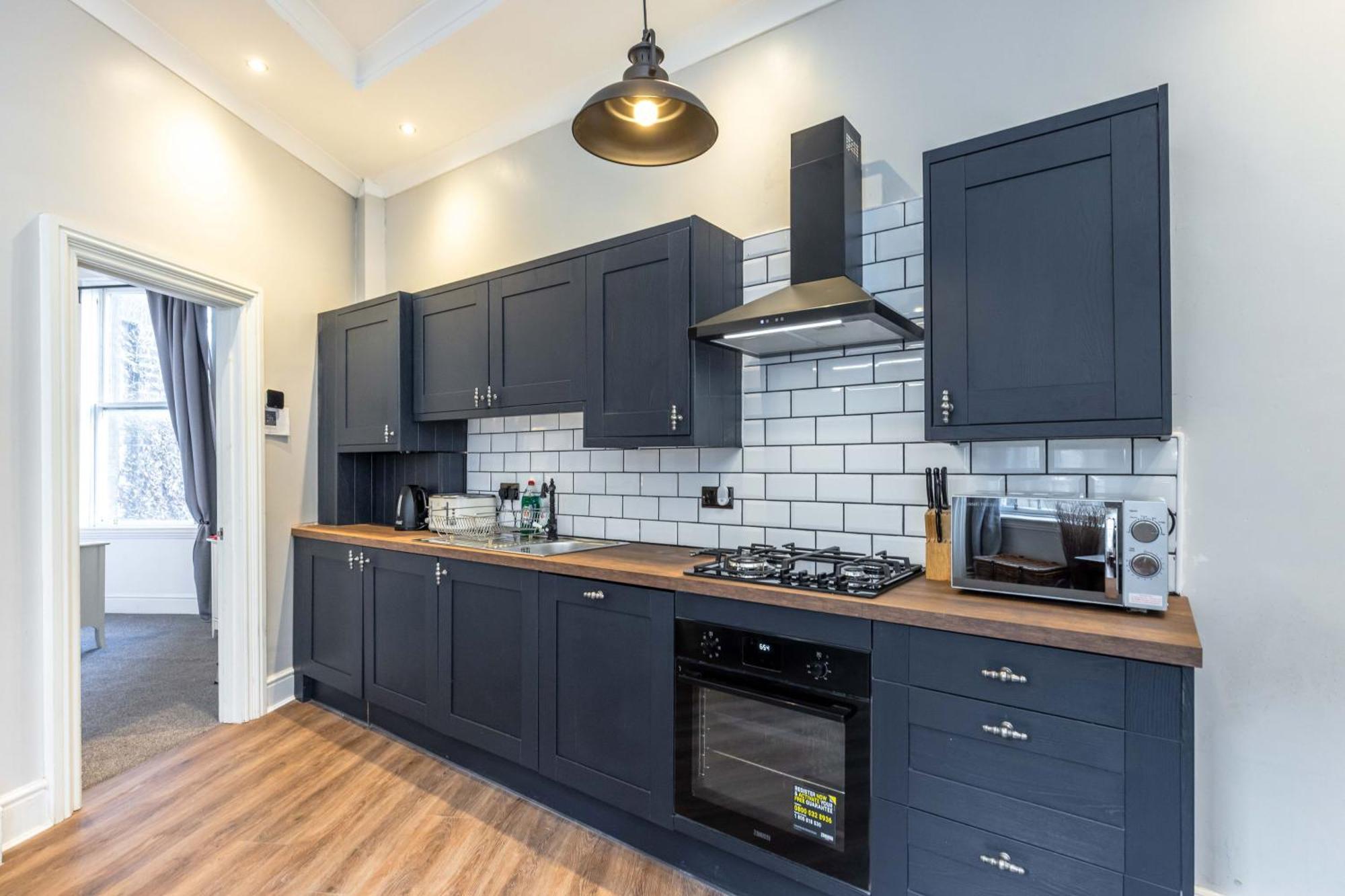 Traditional 3 Bedroom Quiet Duplex Flat By High St, Trams And Buses - Just 1-5 Miles To Centre EDI Eksteriør bilde